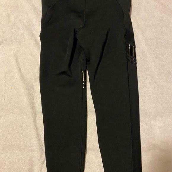 🔥HOT🔥Kendall&Kylie Amazing Black Leggings - Picture 2 of 4